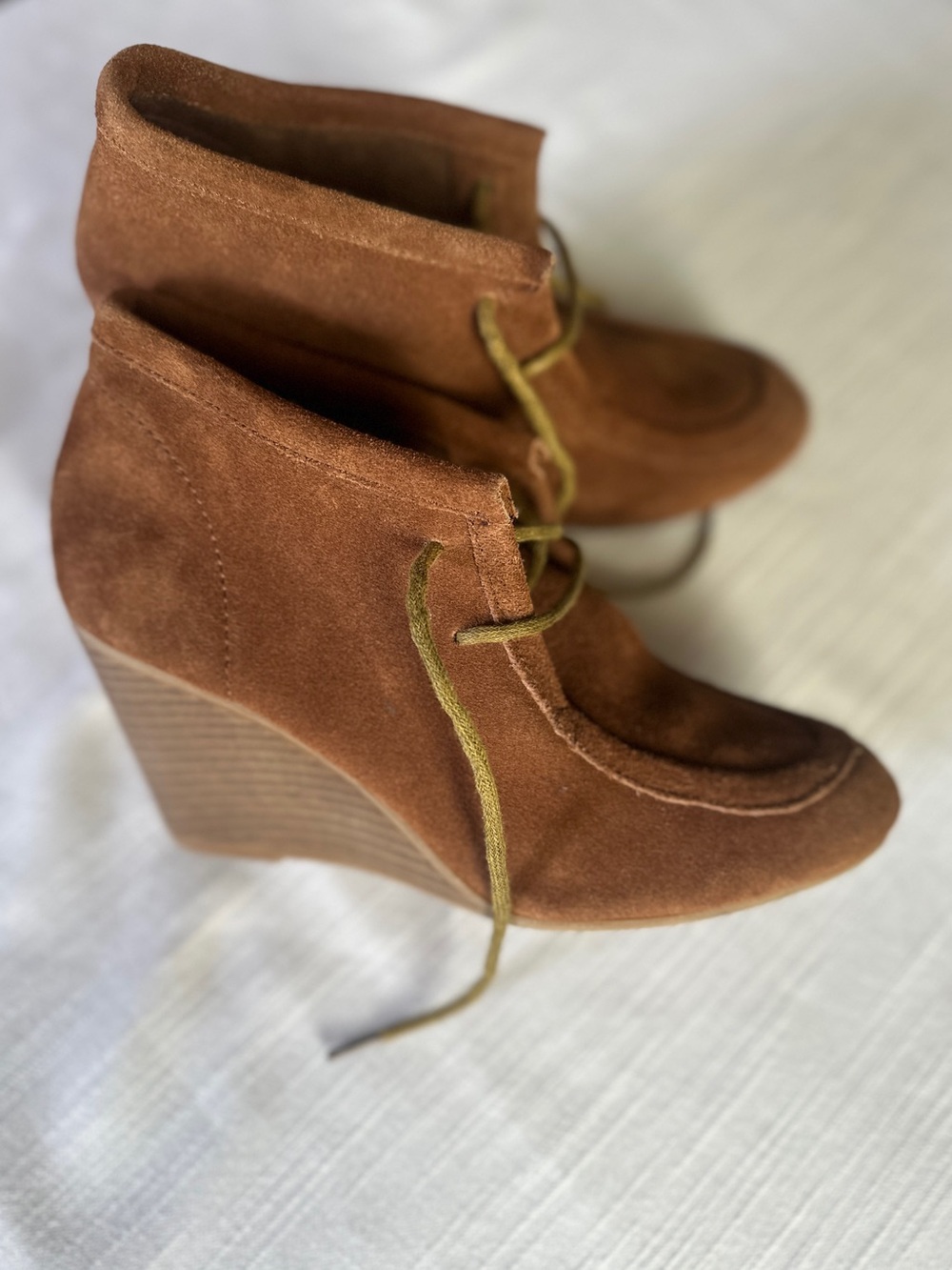 Bjorndal Rachel Suede Wedge Booties in Chestnut Brown | 7
